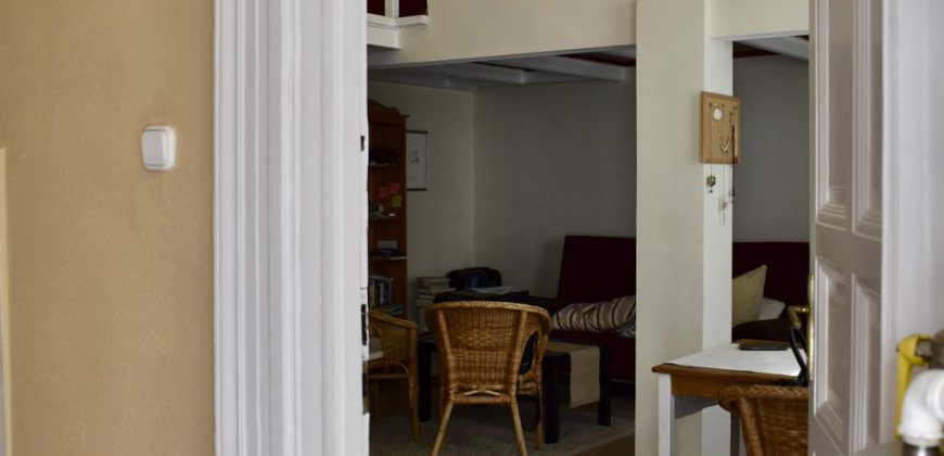 Epreskert közelében csendes kis lakás eladó