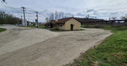 31-es főút mellett, vendéglátó egység, parkolóval, Mendén eladó!