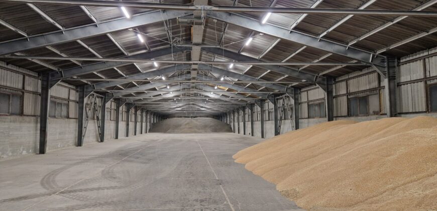 Raklapos és ömlesztett áru tárolására kiadó tárolók